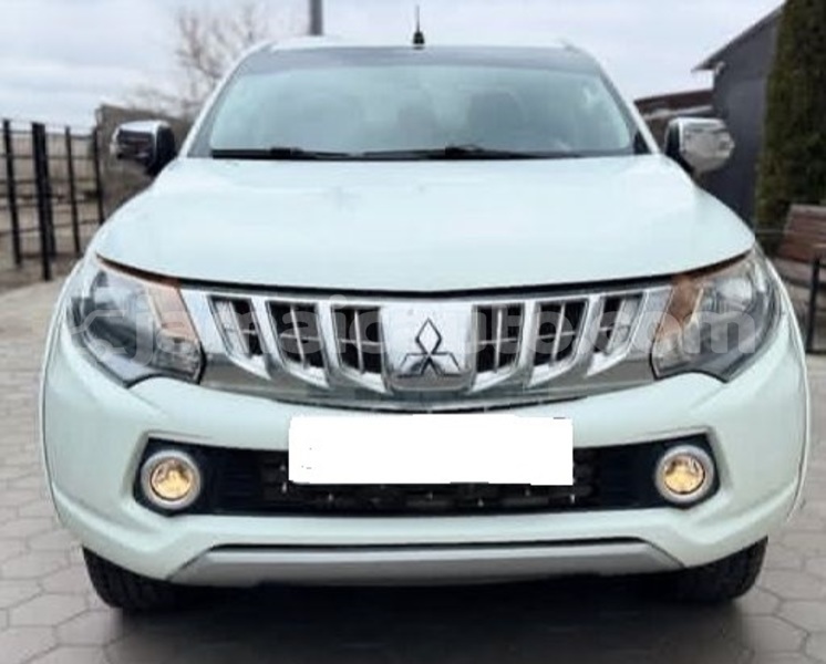 Big with watermark mitsubishi l200 kingston kingston 5756