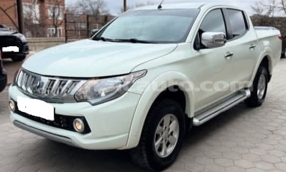 Acheter Occasion Voiture Mitsubishi L200 Blanc à Kingston, Kingston Acheter Occasion Voiture Mitsubishi L200 Blanc à Kingston, Kingston