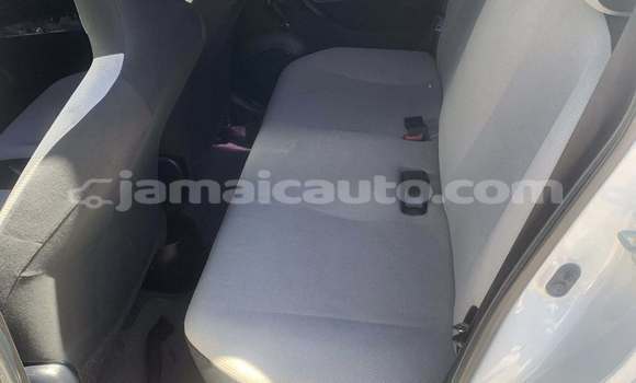 Buy Used Toyota Vitz White Car in Falmouth in Trelawney Buy Used Toyota Vitz White Car in Falmouth in Trelawney