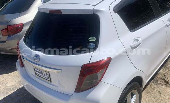 Buy Used Toyota Vitz White Car in Falmouth in Trelawney Buy Used Toyota Vitz White Car in Falmouth in Trelawney