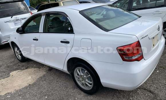 Buy Used Toyota Axio White Car in May Pen in Clarendon Buy Used Toyota Axio White Car in May Pen in Clarendon