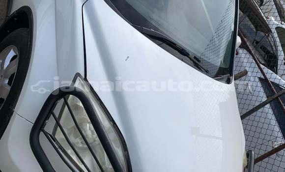 Buy Used Honda CR–V White Car in Port Antonio in Portland