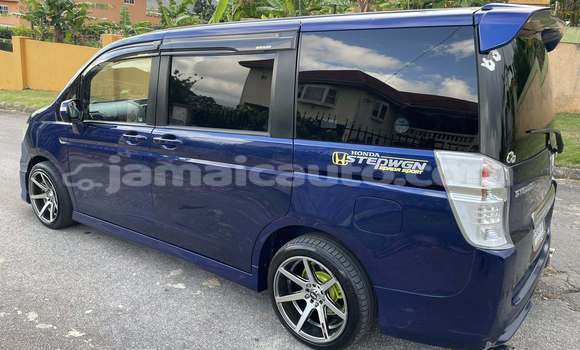 Buy Used Honda Stepwgn Blue Car in May Pen in Clarendon Buy Used Honda Stepwgn Blue Car in May Pen in Clarendon