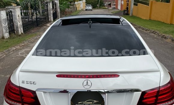 Buy Used Mercedes-Benz E–Class White Car in May Pen in Clarendon Buy Used Mercedes-Benz E–Class White Car in May Pen in Clarendon