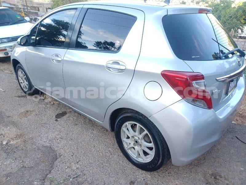 Big with watermark toyota vitz clarendon may pen 5780