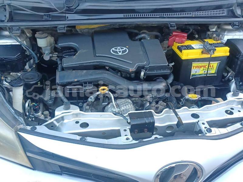 Big with watermark toyota vitz clarendon may pen 5780