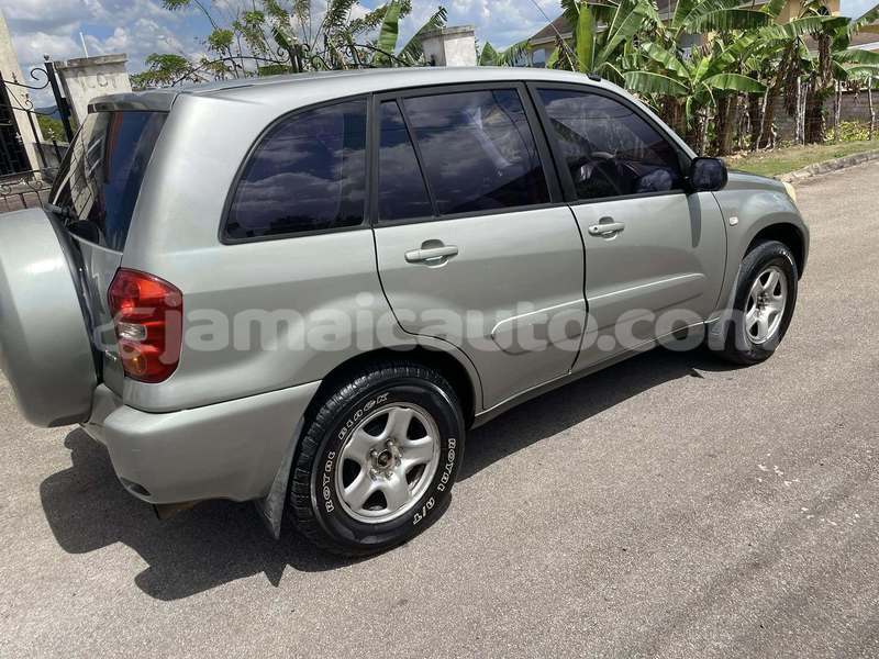 Big with watermark toyota rav4 clarendon may pen 5784
