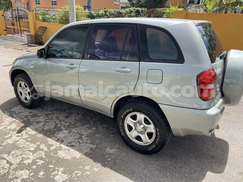 Big with watermark toyota rav4 clarendon may pen 5784