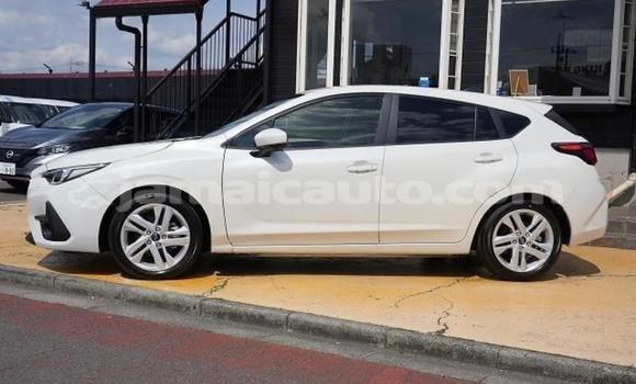 Acheter Import Voiture Subaru Impreza Blanc à Import - Dubai, Clarendon Acheter Import Voiture Subaru Impreza Blanc à Import - Dubai, Clarendon