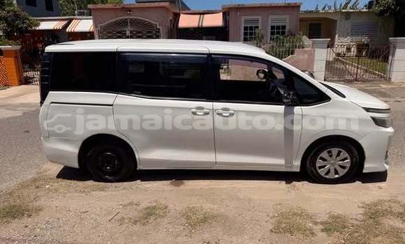 Acheter Occasion Voiture Toyota Voxy Autre à Albert Town, Trelawney Acheter Occasion Voiture Toyota Voxy Autre à Albert Town, Trelawney