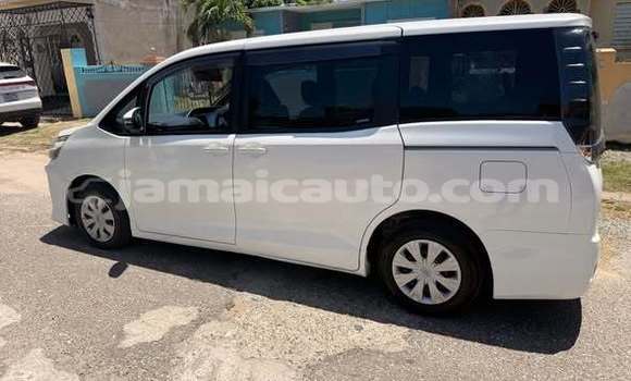 Acheter Occasion Voiture Toyota Voxy Autre à Albert Town, Trelawney Acheter Occasion Voiture Toyota Voxy Autre à Albert Town, Trelawney