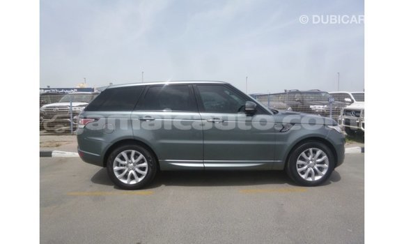 Buy Import Land Rover Range Rover Green Car in Import - Dubai in Clarendon Buy Import Land Rover Range Rover Green Car in Import - Dubai in Clarendon