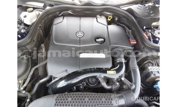 Acheter Import Voiture Mercedes-Benz 200 Bleu à Import - Dubai, Clarendon Acheter Import Voiture Mercedes-Benz 200 Bleu à Import - Dubai, Clarendon