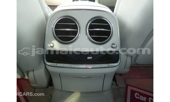 Acheter Import Voiture Mercedes-Benz 190 (W201) Autre à Import - Dubai, Clarendon Acheter Import Voiture Mercedes-Benz 190 (W201) Autre à Import - Dubai, Clarendon