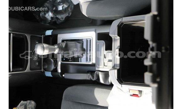 Acheter Import Voiture Toyota Prado Blanc à Import - Dubai, Clarendon Acheter Import Voiture Toyota Prado Blanc à Import - Dubai, Clarendon