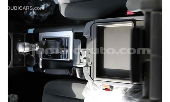 Acheter Import Voiture Toyota Prado Blanc à Import - Dubai, Clarendon Acheter Import Voiture Toyota Prado Blanc à Import - Dubai, Clarendon
