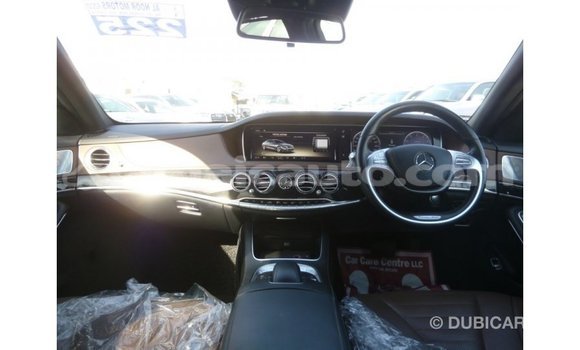 Buy Import Mercedes-Benz 190 (W201) White Car in Import - Dubai in Clarendon Buy Import Mercedes-Benz 190 (W201) White Car in Import - Dubai in Clarendon
