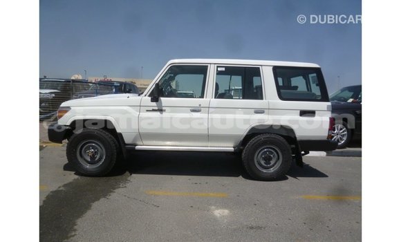 Buy Import Toyota Land Cruiser White Car in Import - Dubai in Clarendon Buy Import Toyota Land Cruiser White Car in Import - Dubai in Clarendon