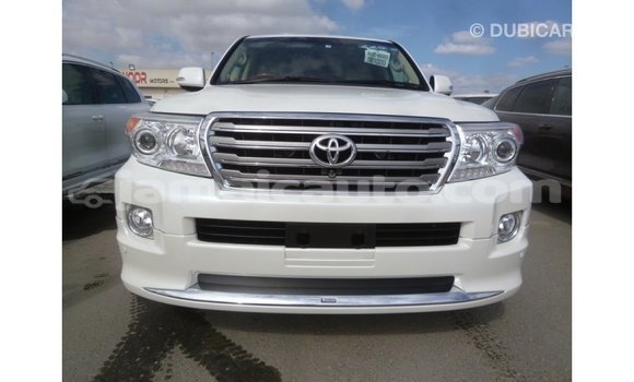 Buy Import Toyota Land Cruiser White Car in Import - Dubai in Clarendon Buy Import Toyota Land Cruiser White Car in Import - Dubai in Clarendon