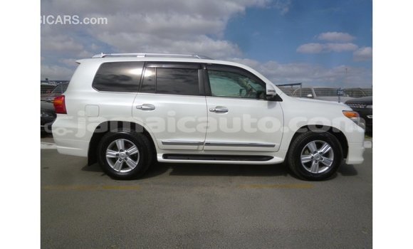 Buy Import Toyota Land Cruiser White Car in Import - Dubai in Clarendon Buy Import Toyota Land Cruiser White Car in Import - Dubai in Clarendon