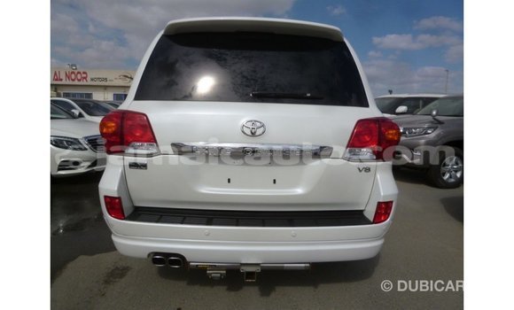 Buy Import Toyota Land Cruiser White Car in Import - Dubai in Clarendon Buy Import Toyota Land Cruiser White Car in Import - Dubai in Clarendon