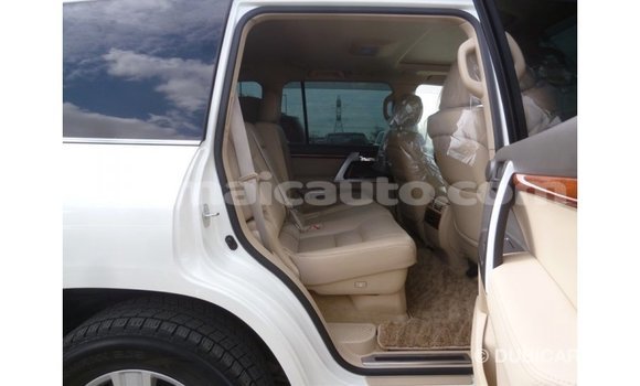 Buy Import Toyota Land Cruiser White Car in Import - Dubai in Clarendon Buy Import Toyota Land Cruiser White Car in Import - Dubai in Clarendon