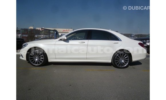 Acheter Import Voiture Mercedes-Benz 190 (W201) Blanc à Import - Dubai, Clarendon Acheter Import Voiture Mercedes-Benz 190 (W201) Blanc à Import - Dubai, Clarendon