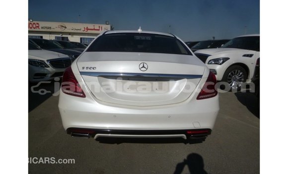 Acheter Import Voiture Mercedes-Benz 190 (W201) Blanc à Import - Dubai, Clarendon Acheter Import Voiture Mercedes-Benz 190 (W201) Blanc à Import - Dubai, Clarendon
