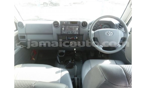 Buy Import Toyota Land Cruiser White Car in Import - Dubai in Clarendon Buy Import Toyota Land Cruiser White Car in Import - Dubai in Clarendon