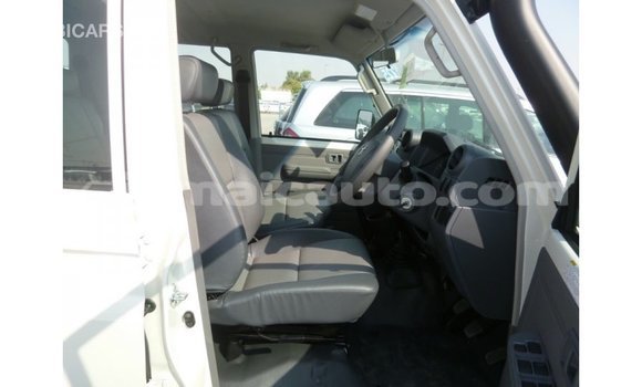 Buy Import Toyota Land Cruiser White Car in Import - Dubai in Clarendon Buy Import Toyota Land Cruiser White Car in Import - Dubai in Clarendon