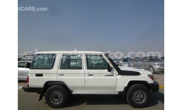 Buy Import Toyota Land Cruiser White Car in Import - Dubai in Clarendon Buy Import Toyota Land Cruiser White Car in Import - Dubai in Clarendon