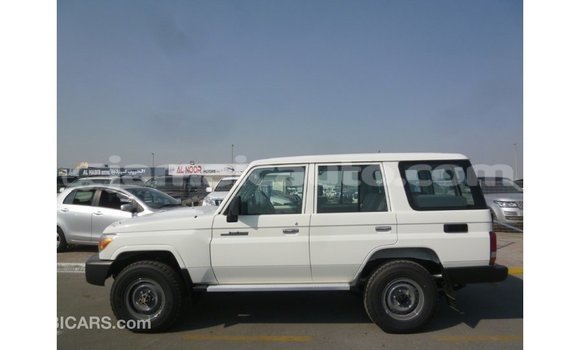 Buy Import Toyota Land Cruiser White Car in Import - Dubai in Clarendon Buy Import Toyota Land Cruiser White Car in Import - Dubai in Clarendon