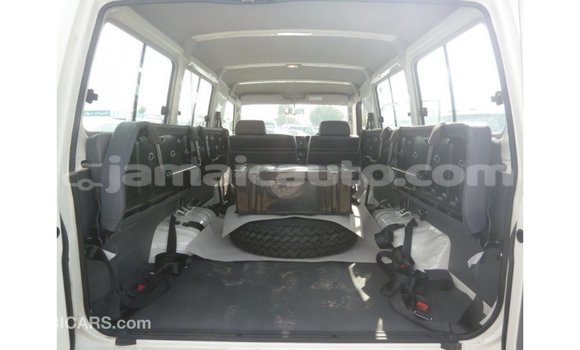 Buy Import Toyota Land Cruiser White Car in Import - Dubai in Clarendon Buy Import Toyota Land Cruiser White Car in Import - Dubai in Clarendon