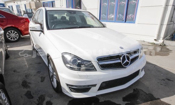Buy Import Mercedes-Benz 200 White Car in Import - Dubai in Clarendon