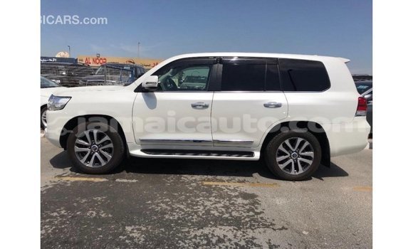 Buy Import Toyota Land Cruiser White Car in Import - Dubai in Clarendon Buy Import Toyota Land Cruiser White Car in Import - Dubai in Clarendon