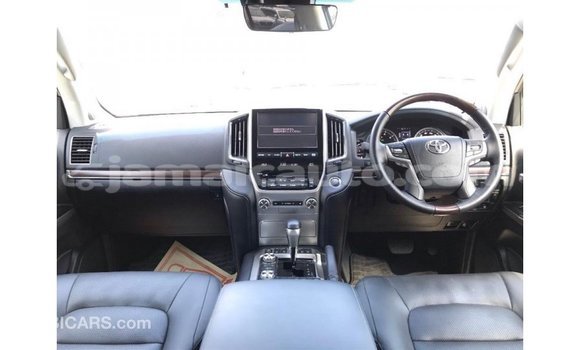 Buy Import Toyota Land Cruiser White Car in Import - Dubai in Clarendon Buy Import Toyota Land Cruiser White Car in Import - Dubai in Clarendon