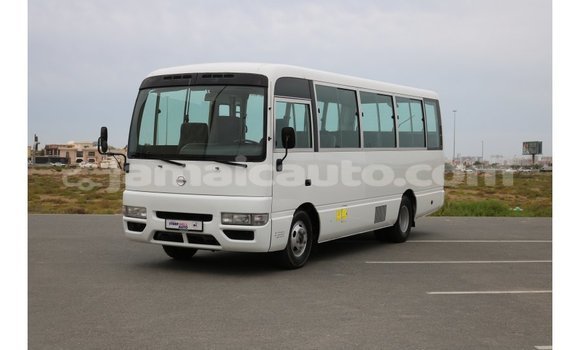 Buy Import Nissan Evalia White Truck in Import - Dubai in Clarendon