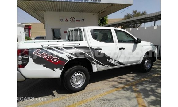 Buy Import Mitsubishi L200 White Car in Import - Dubai in Clarendon Buy Import Mitsubishi L200 White Car in Import - Dubai in Clarendon