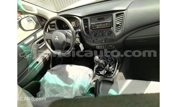 Buy Import Mitsubishi L200 White Car in Import - Dubai in Clarendon Buy Import Mitsubishi L200 White Car in Import - Dubai in Clarendon