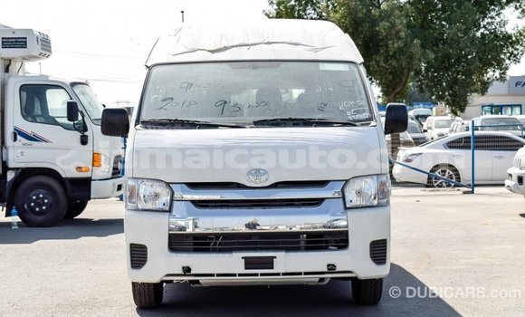 Acheter Import Voiture Toyota Hiace Blanc à Import - Dubai, Clarendon Acheter Import Voiture Toyota Hiace Blanc à Import - Dubai, Clarendon