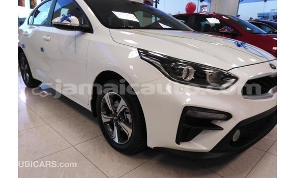 Acheter Import Voiture Kia Cerato Blanc à Import - Dubai, Clarendon Acheter Import Voiture Kia Cerato Blanc à Import - Dubai, Clarendon