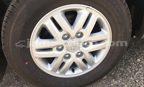 Acheter Import Voiture Hyundai Accent Blanc à Import - Dubai, Clarendon Acheter Import Voiture Hyundai Accent Blanc à Import - Dubai, Clarendon