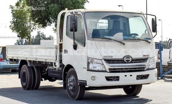 Buy Import Hino 300 Series White Truck in Import - Dubai in Clarendon