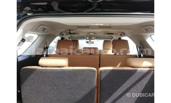 Acheter Import Voiture Toyota Fortuner Noir à Import - Dubai, Clarendon Acheter Import Voiture Toyota Fortuner Noir à Import - Dubai, Clarendon