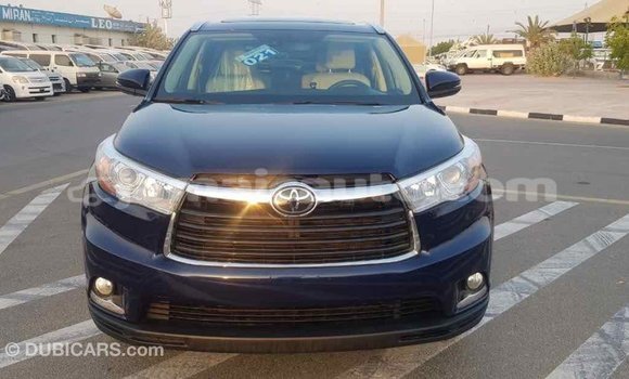 Acheter Import Voiture Toyota Highlander Bleu à Import - Dubai, Clarendon Acheter Import Voiture Toyota Highlander Bleu à Import - Dubai, Clarendon