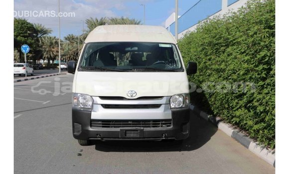 Buy Import Toyota Hiace White Car in Import - Dubai in Clarendon Buy Import Toyota Hiace White Car in Import - Dubai in Clarendon
