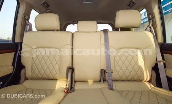 Acheter Import Voiture Toyota Land Cruiser Blanc à Import - Dubai, Clarendon Acheter Import Voiture Toyota Land Cruiser Blanc à Import - Dubai, Clarendon