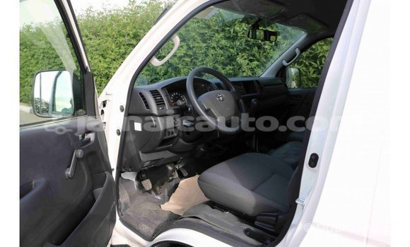 Buy Import Toyota Hiace White Car in Import - Dubai in Clarendon Buy Import Toyota Hiace White Car in Import - Dubai in Clarendon