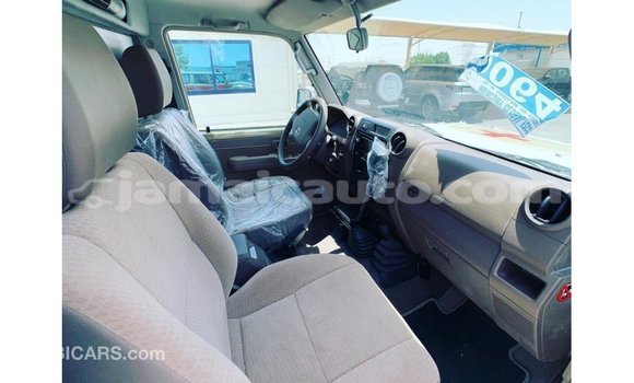 Buy Import Toyota Land Cruiser White Car in Import - Dubai in Clarendon Buy Import Toyota Land Cruiser White Car in Import - Dubai in Clarendon
