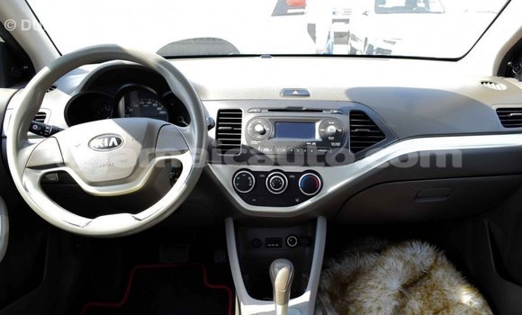 Acheter Import Voiture Kia Picanto Blanc à Import - Dubai, Clarendon Acheter Import Voiture Kia Picanto Blanc à Import - Dubai, Clarendon
